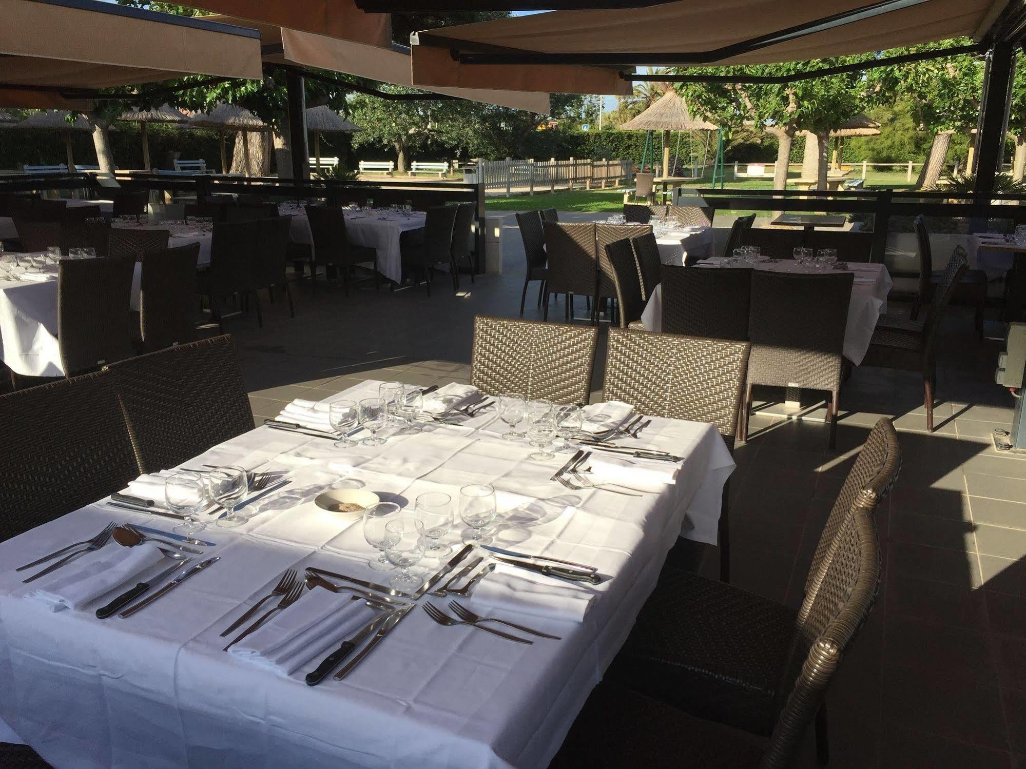 Hotel Club La Font Des Horts อิแยร์ ภายนอก รูปภาพ