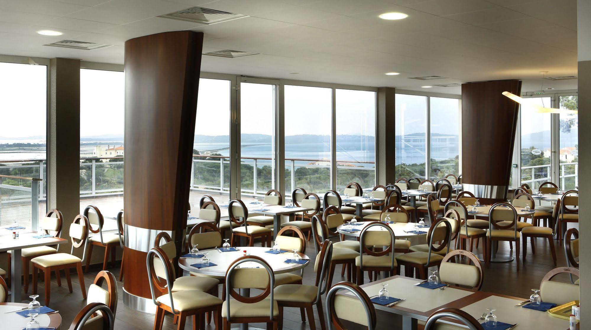 Hotel Club La Font Des Horts อิแยร์ ภายนอก รูปภาพ